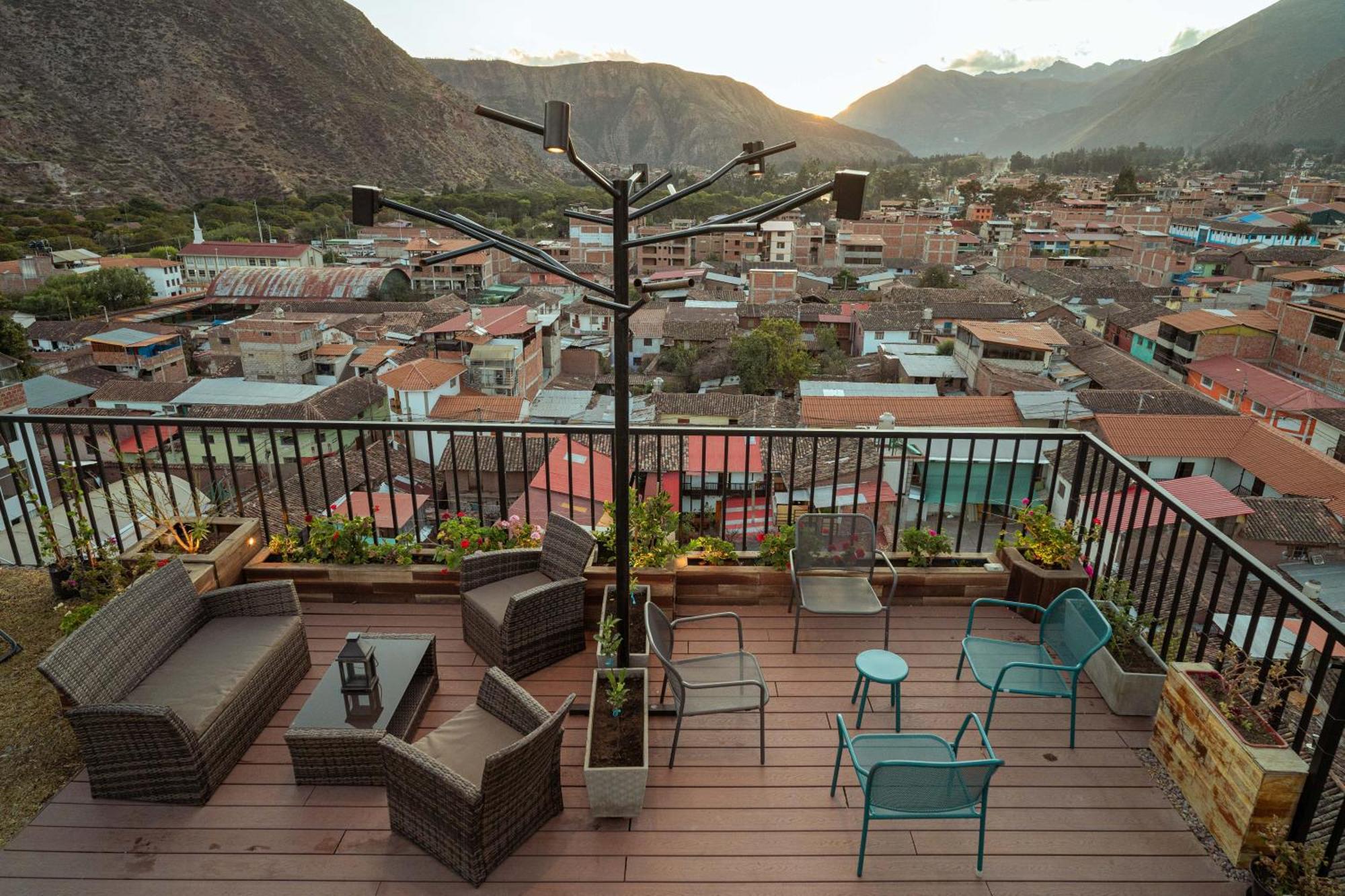 Hotel California Urubamba Bagian luar foto