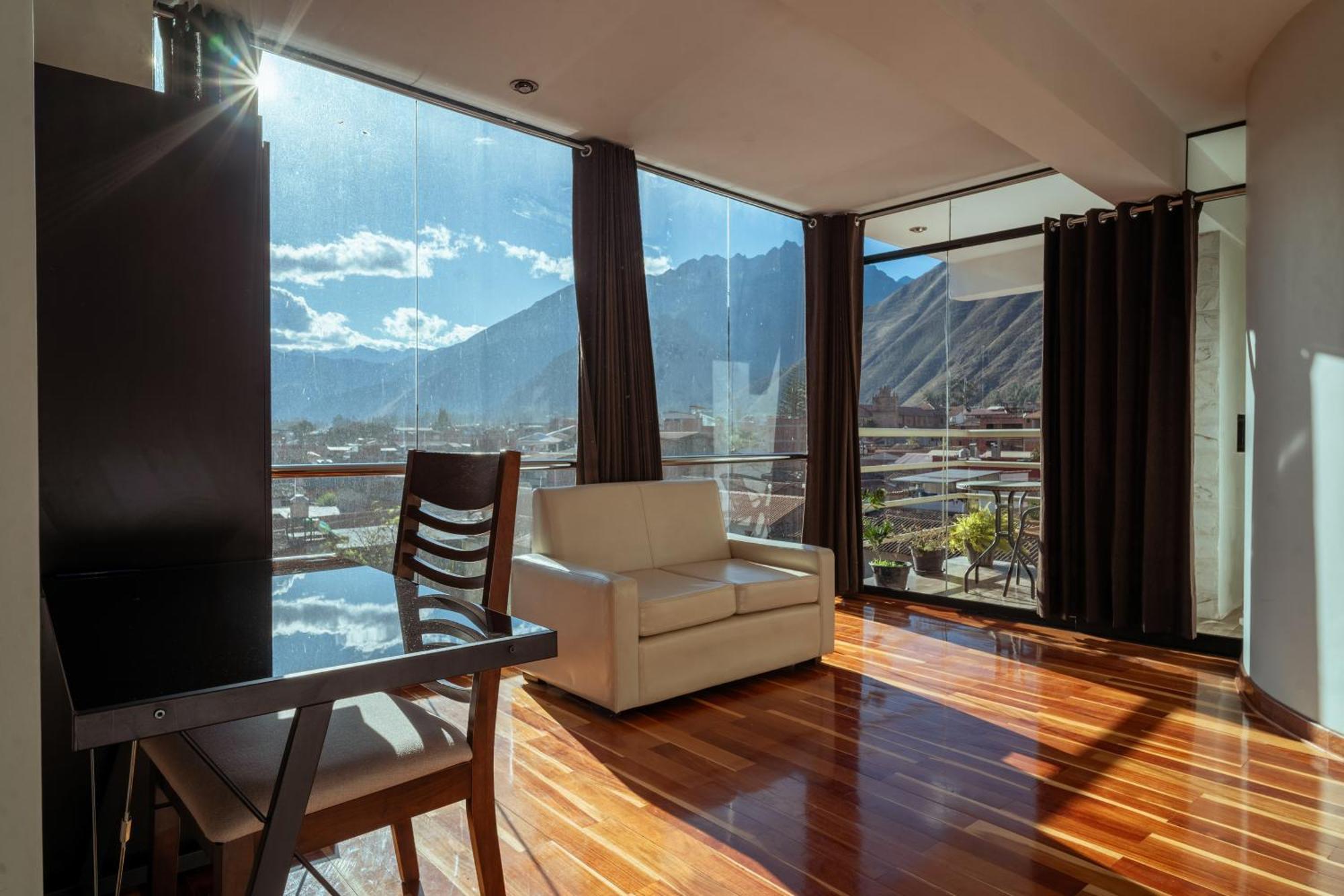 Hotel California Urubamba Bagian luar foto