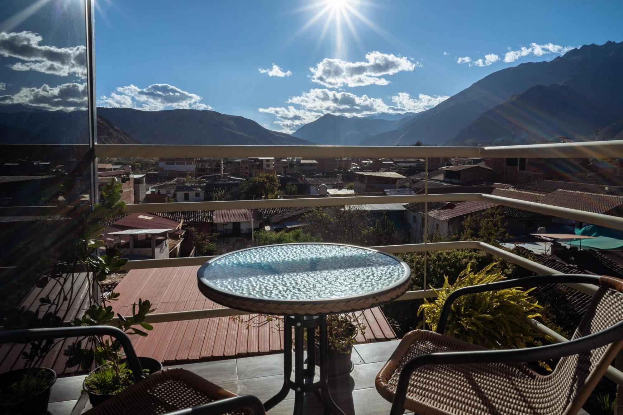 Hotel California Urubamba Bagian luar foto