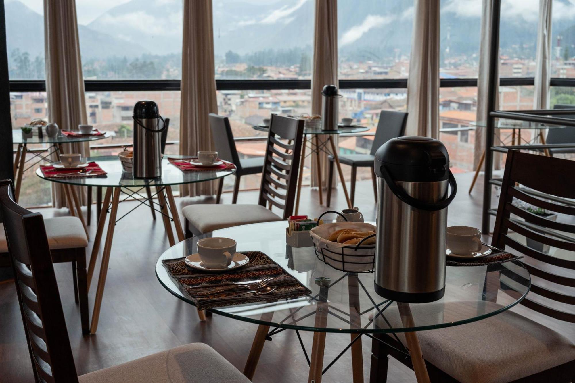 Hotel California Urubamba Bagian luar foto